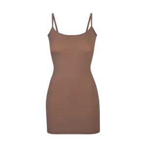 FITS EVERYBODY SLIP DRESS | UMBER